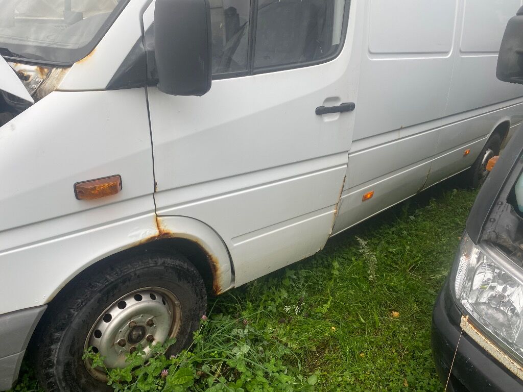 Mercedes-Benz Sprinter CDI – 2004 – Rep.objekt - Легковой автомобиль: фото 2 Mercedes-Benz Sprinter CDI – 2004 – Rep.objekt - Легковой автомобиль: фото 2