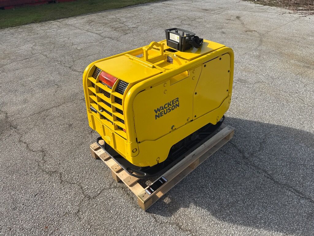Pladevibrator Wacker Neuson Dpu80 R Remote - Виброплита: фото 1 Pladevibrator Wacker Neuson Dpu80 R Remote - Виброплита: фото 1