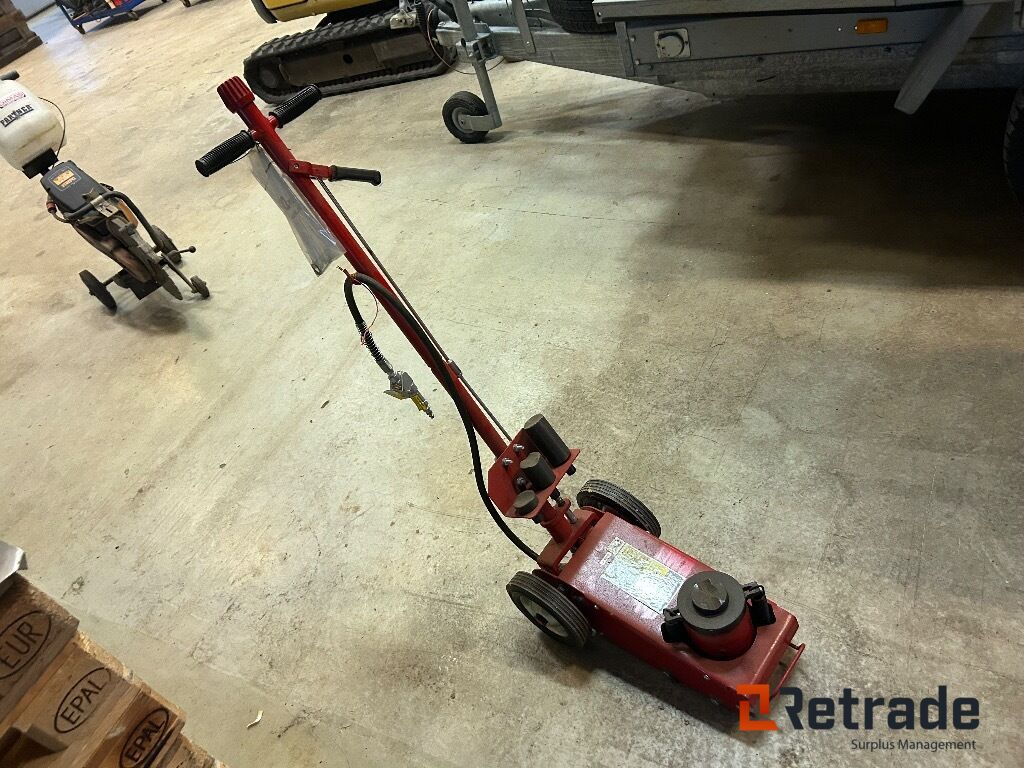 Lastebil jekk på luft 22 ton Air Service Jack - Промышленное оборудование: фото 2 Lastebil jekk på luft 22 ton Air Service Jack - Промышленное оборудование: фото 2