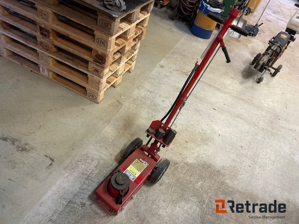 Lastebil jekk på luft 22 ton Air Service Jack - Промышленное оборудование: фото 1 Lastebil jekk på luft 22 ton Air Service Jack - Промышленное оборудование: фото 1