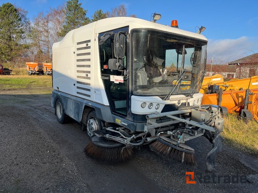 RAVO E6 feje-suge lastbil 3 koste. - Подметально-уборочная машина: фото 2 RAVO E6 feje-suge lastbil 3 koste. - Подметально-уборочная машина: фото 2