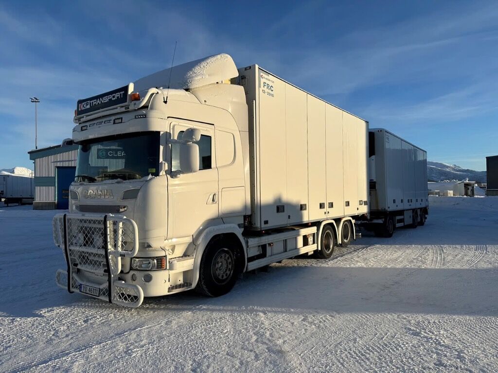 SCANIA R730 Highline - Грузовик с закрытым кузовом: фото 1 SCANIA R730 Highline - Грузовик с закрытым кузовом: фото 1