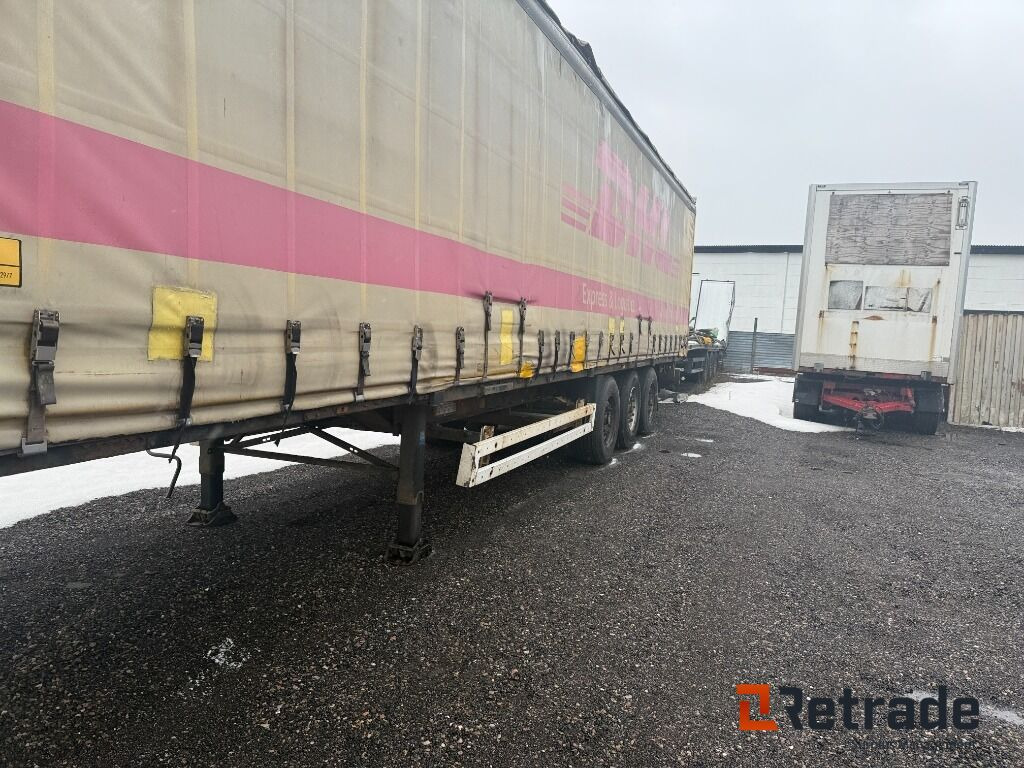 Trailer KRONE SDP27ELB-CS-HPHDSB - Тентованный полуприцеп: фото 3 Trailer KRONE SDP27ELB-CS-HPHDSB - Тентованный полуприцеп: фото 3