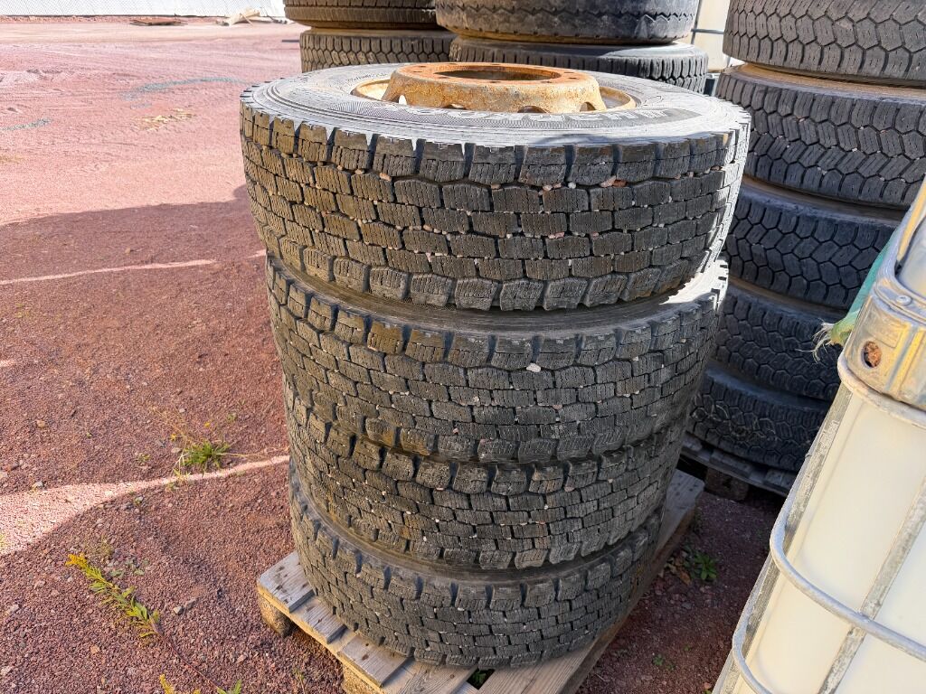 Vinterhjul Hankook 295 / 80 R22,5 - Колесо для Грузовиков: фото 1 Vinterhjul Hankook 295 / 80 R22,5 - Колесо для Грузовиков: фото 1