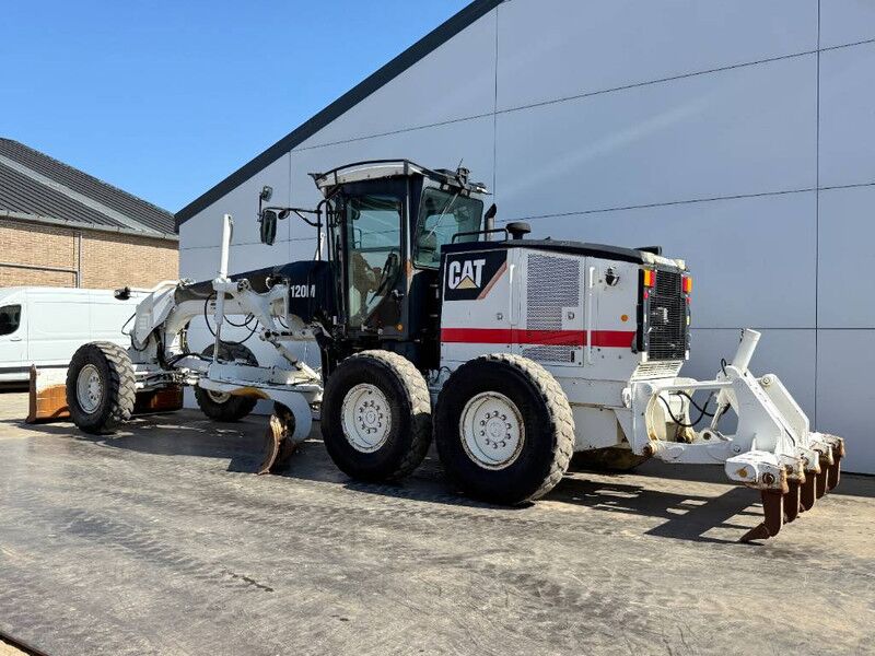 Cat 120M - CE / Front Blade + Ripper / Auto Greasing - Грейдер: фото 2 Cat 120M - CE / Front Blade + Ripper / Auto Greasing - Грейдер: фото 2