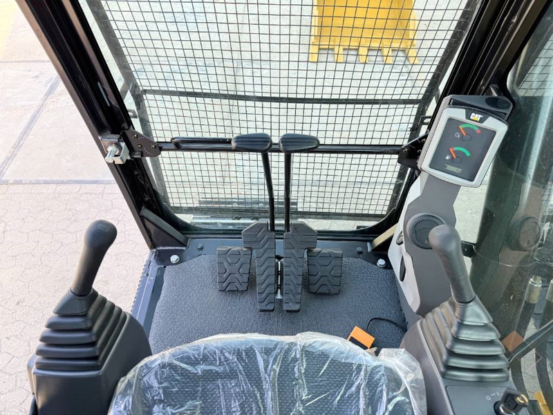 Гусеничный экскаватор Cat 320D3GC 2025 Model - New / Unused / Hammer Lines: фото 9