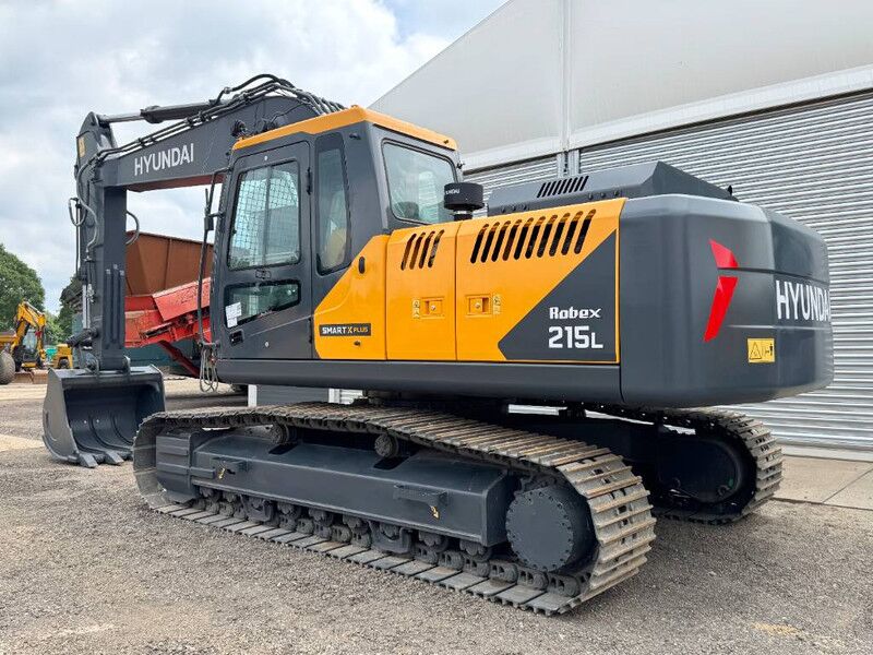 Hyundai R215L Smart X Plus *2026 Model* - Hammer Lines - Гусеничный экскаватор: фото 3 Hyundai R215L Smart X Plus *2026 Model* - Hammer Lines - Гусеничный экскаватор: фото 3