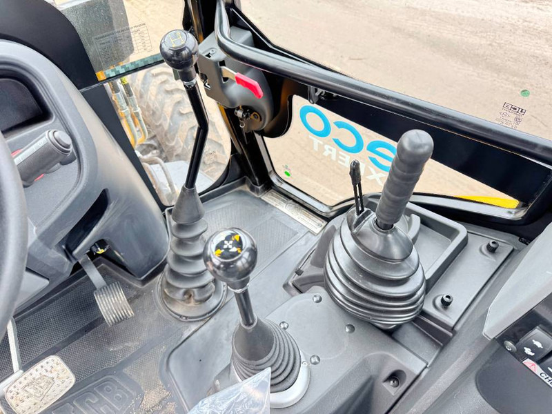 Новый Экскаватор-погрузчик JCB 3DX / 3CX Plus 4WD - New / Unused / Hammer Lines: фото 8