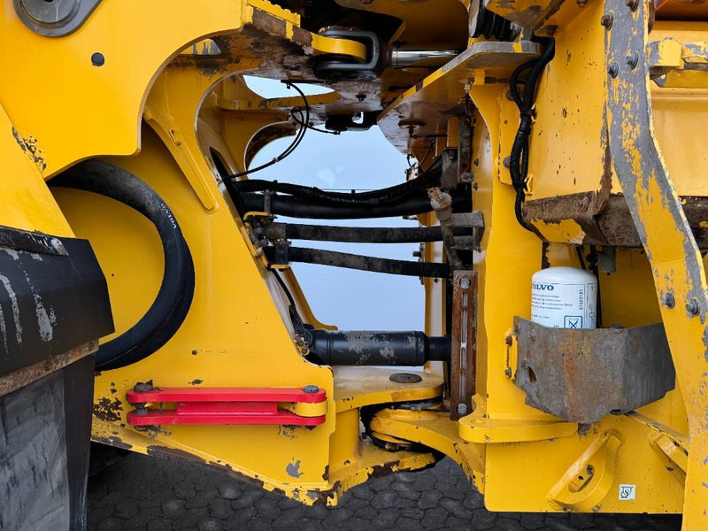 Колёсный погрузчик Volvo L220H - Dutch Machine / CDC Steering: фото 17