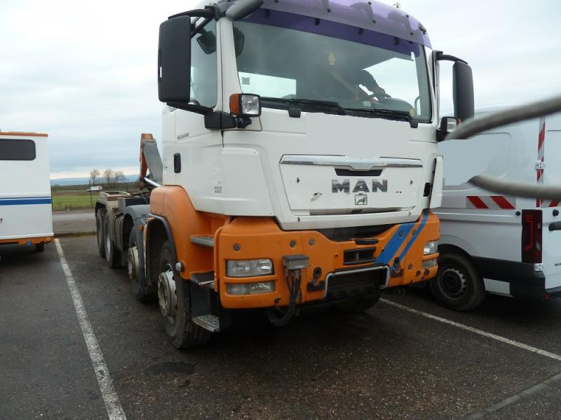 MAN TGS 33.440 - Портальный бункеровоз: фото 1 MAN TGS 33.440 - Портальный бункеровоз: фото 1