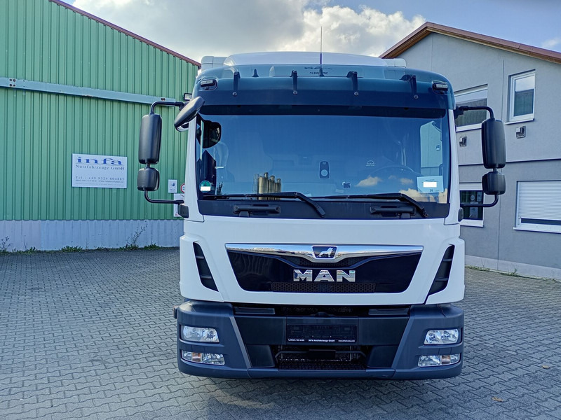 MAN 12.250 Koffer 4X2 Euro6 gFH Standklima LBW AHK (34) - Грузовик с закрытым кузовом: фото 3 MAN 12.250 Koffer 4X2 Euro6 gFH Standklima LBW AHK (34) - Грузовик с закрытым кузовом: фото 3