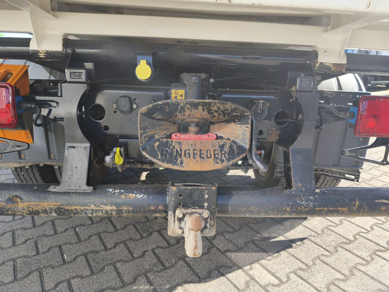 Самосвал MAN TGL 8.180: фото 17 Самосвал MAN TGL 8.180: фото 17