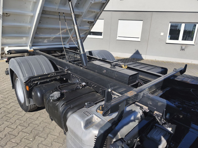 Самосвал MAN TGL 8.180: фото 15 Самосвал MAN TGL 8.180: фото 15