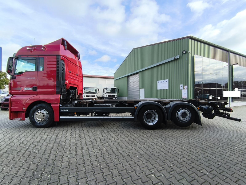MAN TGX 26.500 BDF 6x2 Euro 6 Retarder Standard Lift+Lenk (29) - Грузовик-шасси: фото 5 MAN TGX 26.500 BDF 6x2 Euro 6 Retarder Standard Lift+Lenk (29) - Грузовик-шасси: фото 5