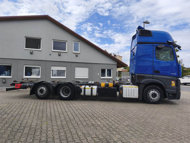 Mercedes-Benz Actros 2545 BDF - Грузовик-контейнеровоз/ Сменный кузов: фото 4 Mercedes-Benz Actros 2545 BDF - Грузовик-контейнеровоз/ Сменный кузов: фото 4