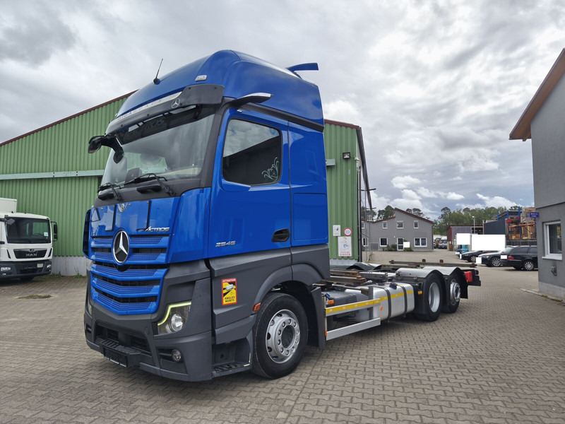 Mercedes-Benz Actros 2545 BDF - Грузовик-контейнеровоз/ Сменный кузов: фото 1 Mercedes-Benz Actros 2545 BDF - Грузовик-контейнеровоз/ Сменный кузов: фото 1