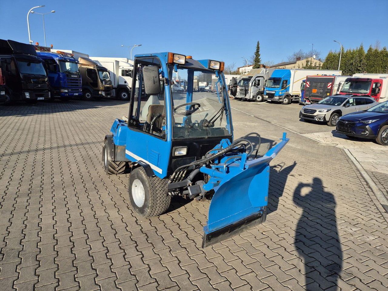 HOLDER C245 4WD / Tool carrier / Snow plow / PTO Front AN D Rear / 4X4 / - Коммунальный трактор: фото 5 HOLDER C245 4WD / Tool carrier / Snow plow / PTO Front AN D Rear / 4X4 / - Коммунальный трактор: фото 5