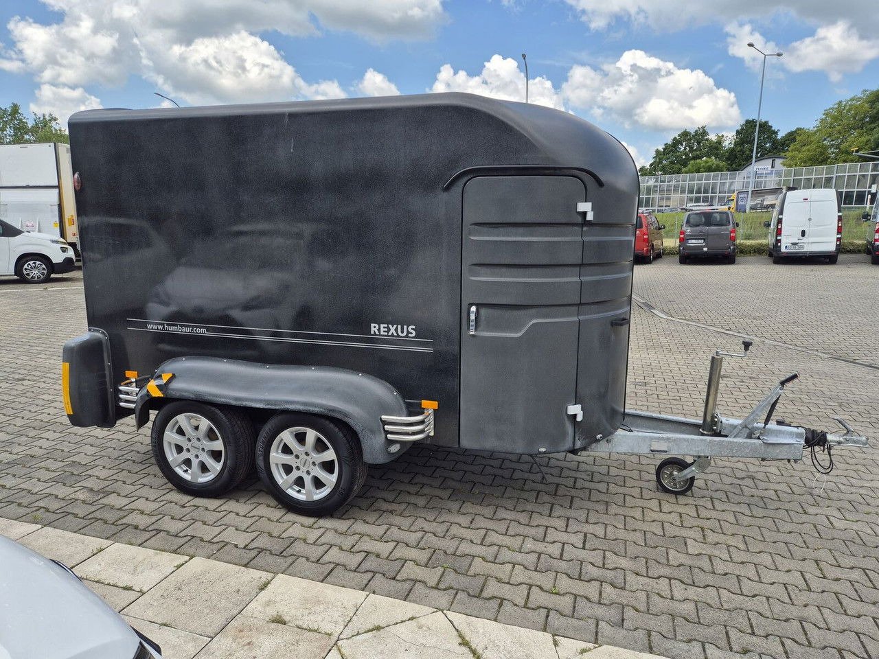 Humbaur Rexus 2000 / FOR Transporting 2 Horses, Ponies ANDBreedin Humbaur Rexus 2000 / FOR Transporting 2 Horses, Ponies ANDBreedin - Прицеп-коневоз: фото 5 Humbaur Rexus 2000 / FOR Transporting 2 Horses, Ponies ANDBreedin Humbaur Rexus 2000 / FOR Transporting 2 Horses, Ponies ANDBreedin - Прицеп-коневоз: фото 5
