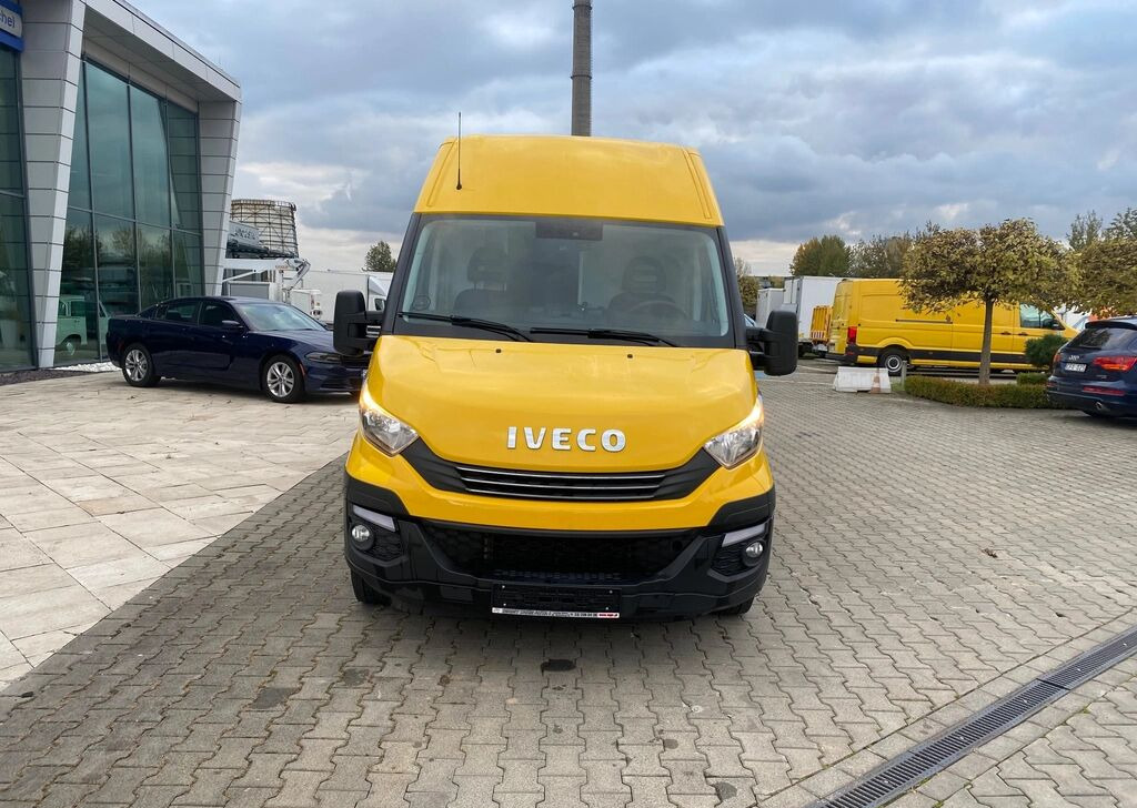 Iveco Daily 35S16 HI-Matic / 1 Owner / L4H2 / MAX / Webasto / Great C - Цельнометаллический фургон: фото 4 Iveco Daily 35S16 HI-Matic / 1 Owner / L4H2 / MAX / Webasto / Great C - Цельнометаллический фургон: фото 4