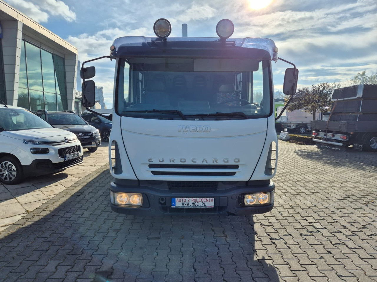 Iveco Eurocargo ML80E17 / 6 Seats / Serviced / 1 Owner - Грузовик бортовой/ Платформа, Автоманипулятор: фото 3 Iveco Eurocargo ML80E17 / 6 Seats / Serviced / 1 Owner - Грузовик бортовой/ Платформа, Автоманипулятор: фото 3