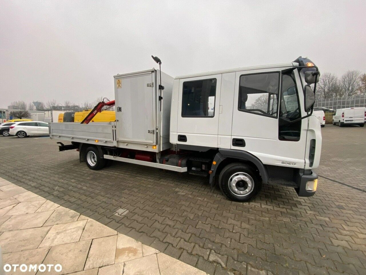 Iveco Eurocargo ML80E17 / HDS HMF / 1 Owner / Doka - Грузовик бортовой/ Платформа, Автоманипулятор: фото 2 Iveco Eurocargo ML80E17 / HDS HMF / 1 Owner / Doka - Грузовик бортовой/ Платформа, Автоманипулятор: фото 2