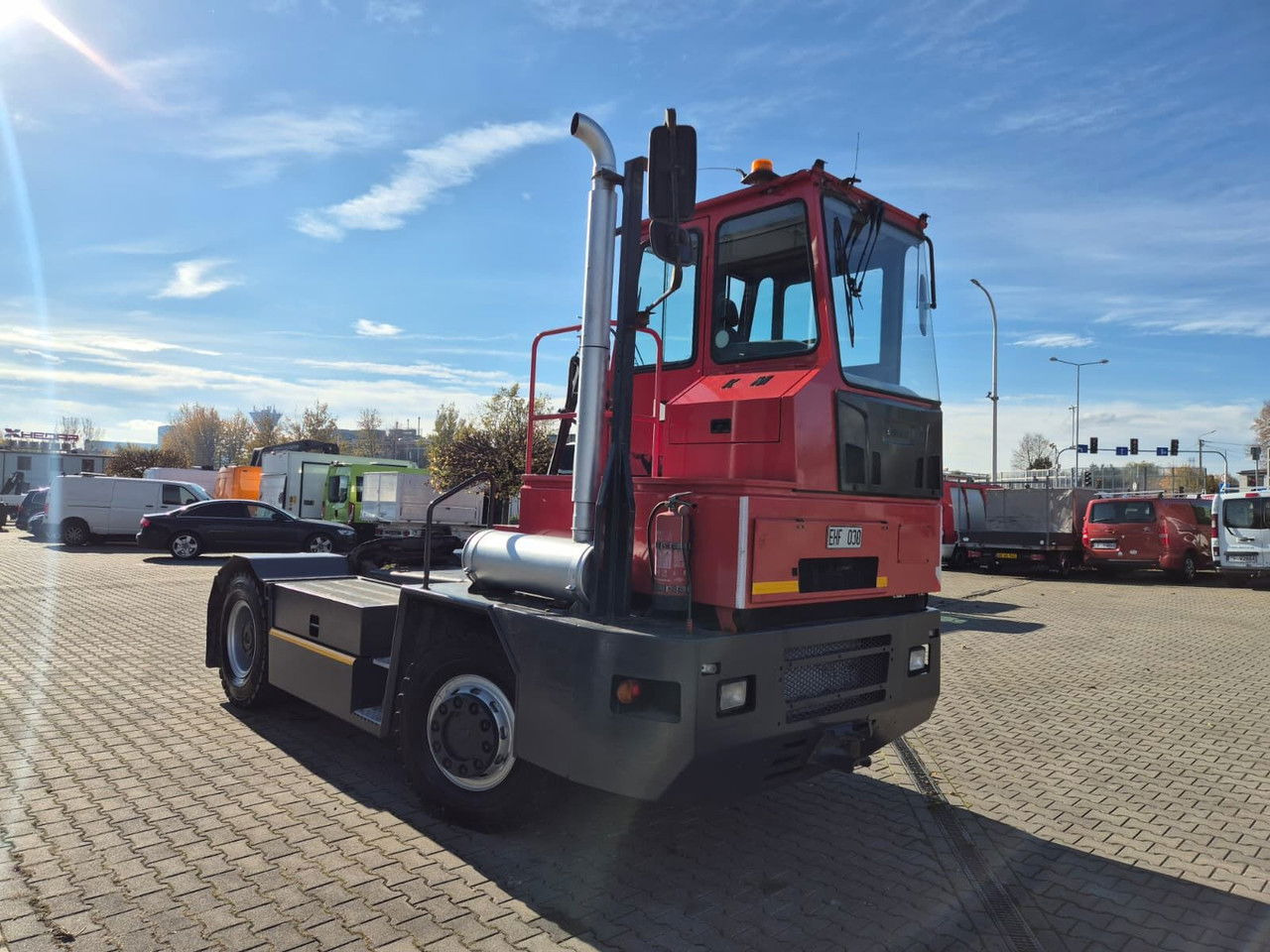 Kalmar TR618i / 1 Owner / LOW KM / Works Great / NEW Tire S - Терминальный тягач: фото 5 Kalmar TR618i / 1 Owner / LOW KM / Works Great / NEW Tire S - Терминальный тягач: фото 5