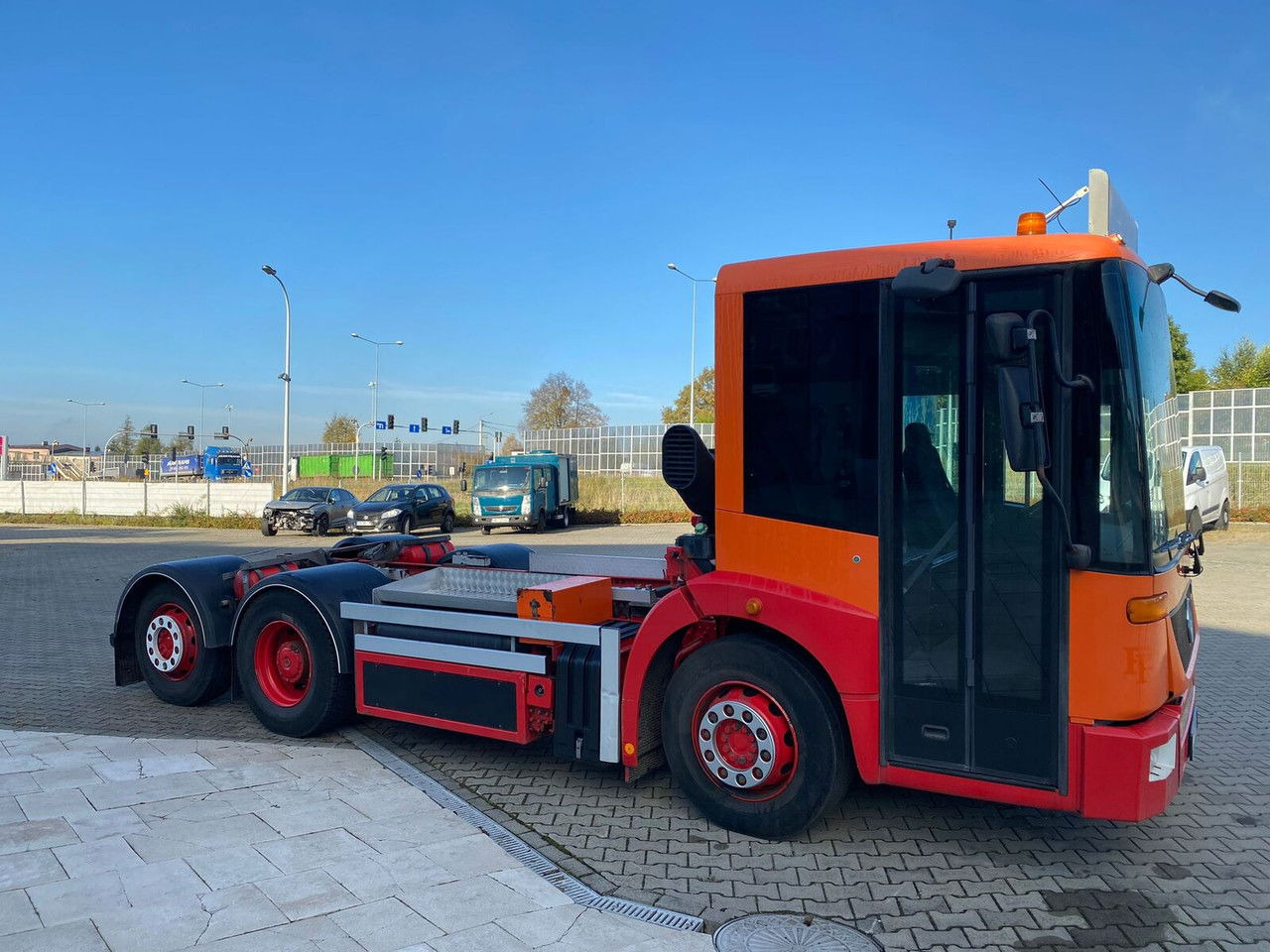 MERCEDES-BENZ Econic 2628 Eqonic 2628 - 1 Owner / LOW KM / Works Great - Грузовик-шасси: фото 4 MERCEDES-BENZ Econic 2628 Eqonic 2628 - 1 Owner / LOW KM / Works Great - Грузовик-шасси: фото 4