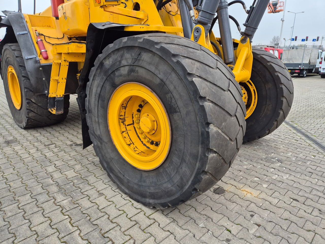 Колёсный погрузчик VOLVO L180 E / 4WD / 1 Owner / Wood LOG: фото 18 Колёсный погрузчик VOLVO L180 E / 4WD / 1 Owner / Wood LOG: фото 18