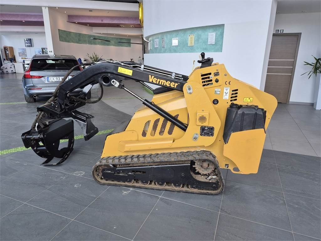 Vermeer S725TX MINI SKID STEER / 5 ATTACHMENTS / FROM DEAL - Гусеничный погрузчик: фото 1 Vermeer S725TX MINI SKID STEER / 5 ATTACHMENTS / FROM DEAL - Гусеничный погрузчик: фото 1
