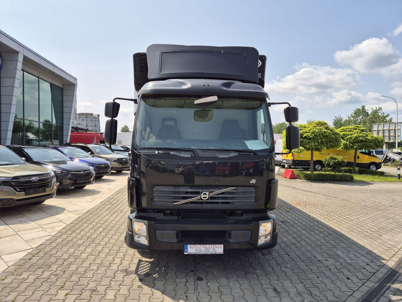 Volvo FL 240 - Грузовик с закрытым кузовом: фото 4 Volvo FL 240 - Грузовик с закрытым кузовом: фото 4