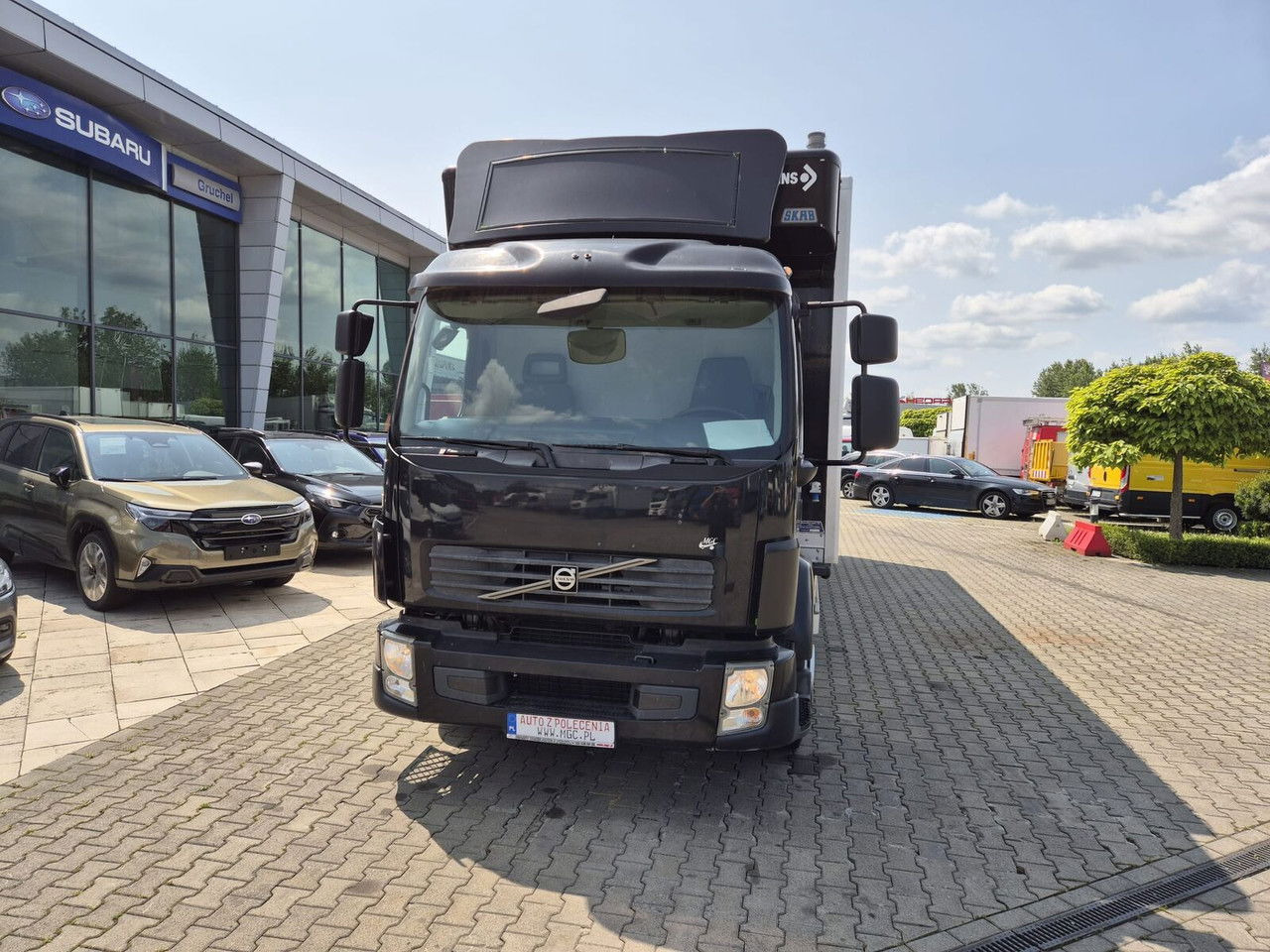 Volvo FL 240 - Грузовик с закрытым кузовом: фото 3 Volvo FL 240 - Грузовик с закрытым кузовом: фото 3
