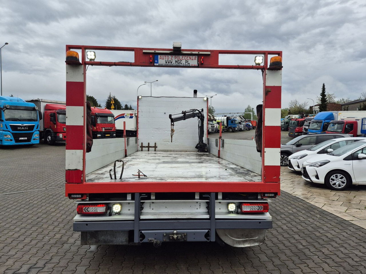 Грузовик бортовой/ Платформа, Автоманипулятор Volvo FM 330 Webasto / HDS Hiab / 1 Owner: фото 8