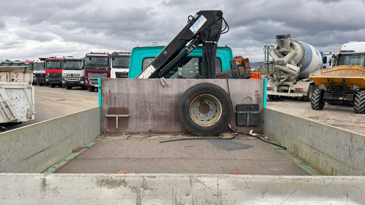 Iveco Daily 65 C15 stake body - Hiab 045-3 - 7.5M - Малотоннажный бортовой грузовик, Грузопассажирский фургон: фото 4 Iveco Daily 65 C15 stake body - Hiab 045-3 - 7.5M - Малотоннажный бортовой грузовик, Грузопассажирский фургон: фото 4