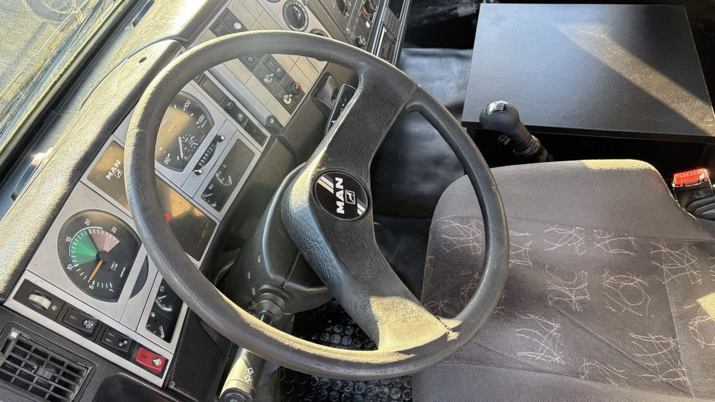 Самосвал MAN 27.403 - 6x4 - 3 sided tipper - perfect: фото 17