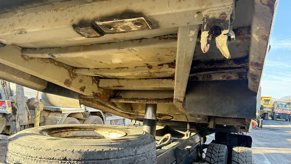 Самосвал MAN 27.403 - 6x4 - 3 sided tipper - perfect: фото 6