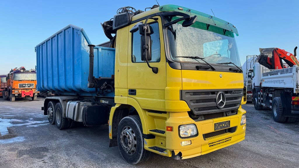 Mercedes-Benz Actros 2546 6x2 abroll tipper - crane LIV - scissors - retarder - lifting axle - Грузовик-контейнеровоз/ Сменный кузов: фото 4 Mercedes-Benz Actros 2546 6x2 abroll tipper - crane LIV - scissors - retarder - lifting axle - Грузовик-контейнеровоз/ Сменный кузов: фото 4