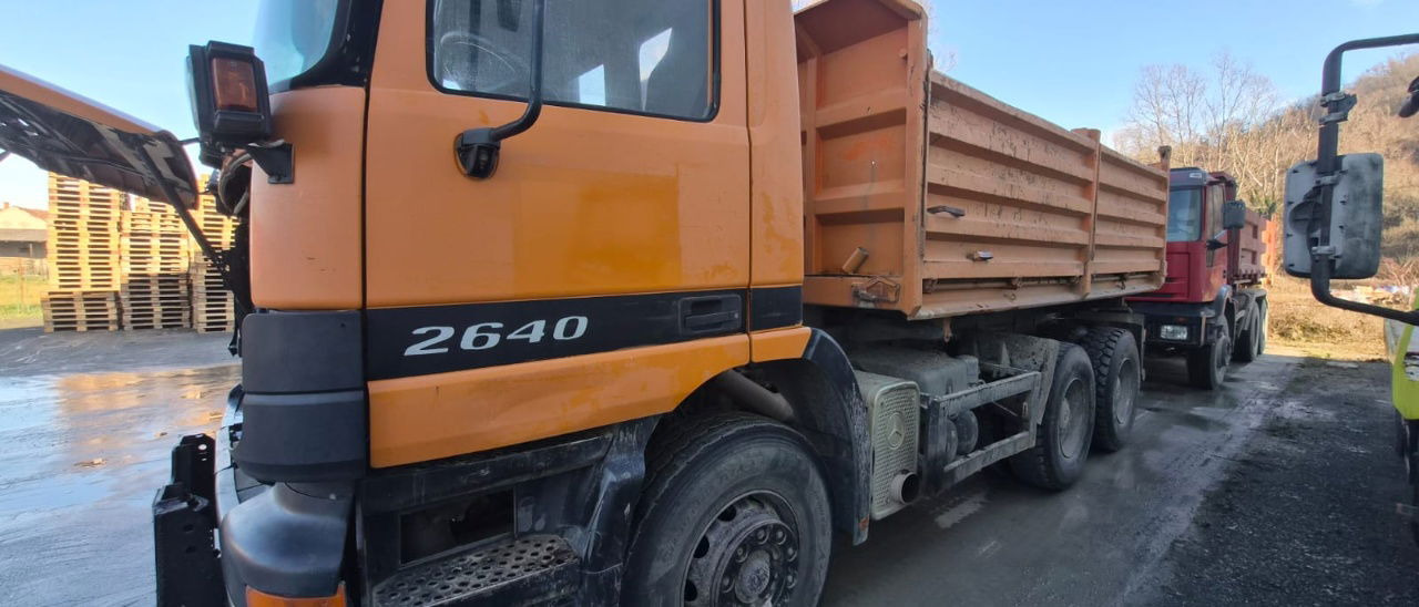 Mercedes-Benz Actros 2640 K 6x4 meiller tipper - Самосвал: фото 1 Mercedes-Benz Actros 2640 K 6x4 meiller tipper - Самосвал: фото 1