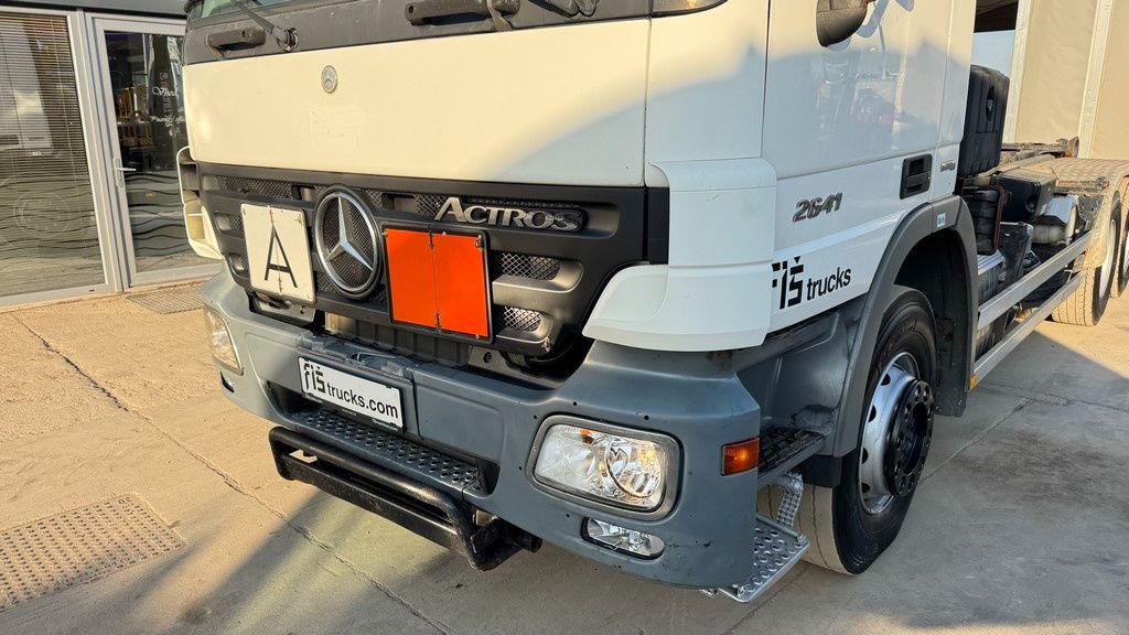 Mercedes-Benz Actros 2641 6x4 hiab abroll tipper - spring complete - Грузовик-контейнеровоз/ Сменный кузов: фото 2 Mercedes-Benz Actros 2641 6x4 hiab abroll tipper - spring complete - Грузовик-контейнеровоз/ Сменный кузов: фото 2