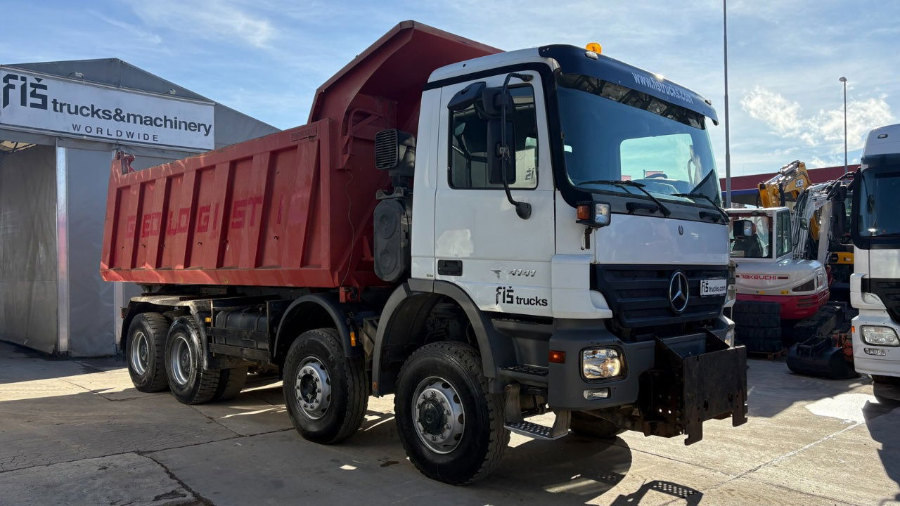 Mercedes-Benz Actros 4141 K 8x6 tipper - 19m3 - spring suspension - Самосвал: фото 2 Mercedes-Benz Actros 4141 K 8x6 tipper - 19m3 - spring suspension - Самосвал: фото 2