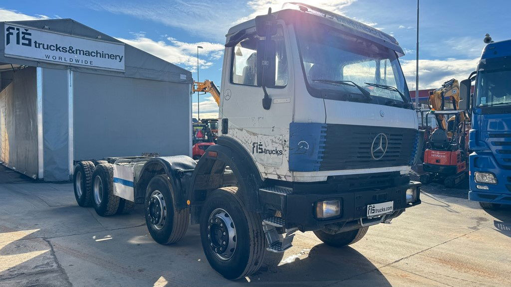Mercedes-Benz SK 3234 8x4 chassis - Грузовик-шасси: фото 3 Mercedes-Benz SK 3234 8x4 chassis - Грузовик-шасси: фото 3