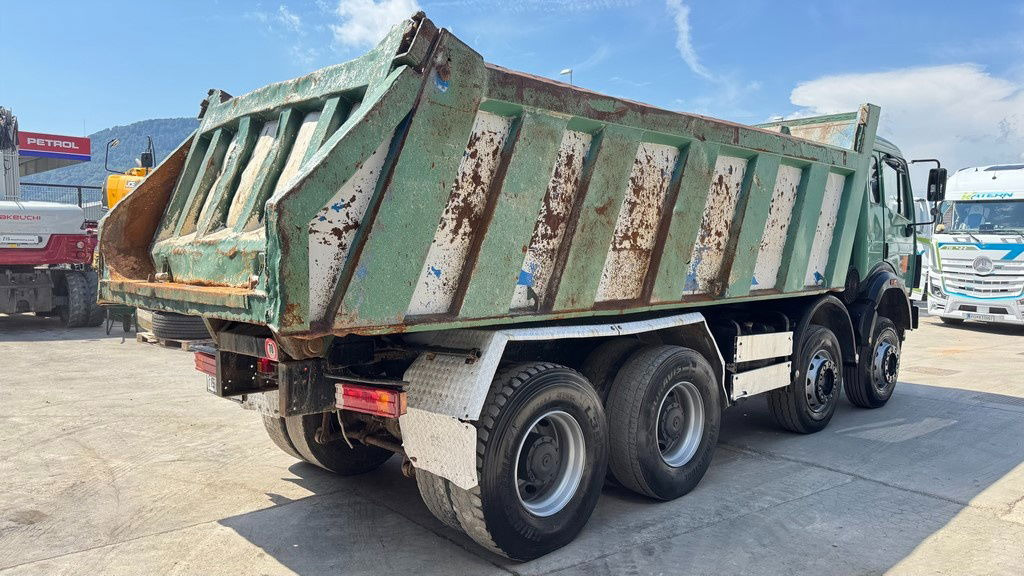 Mercedes-Benz SK 3235 8X4 tipper - V8 - Самосвал: фото 4 Mercedes-Benz SK 3235 8X4 tipper - V8 - Самосвал: фото 4