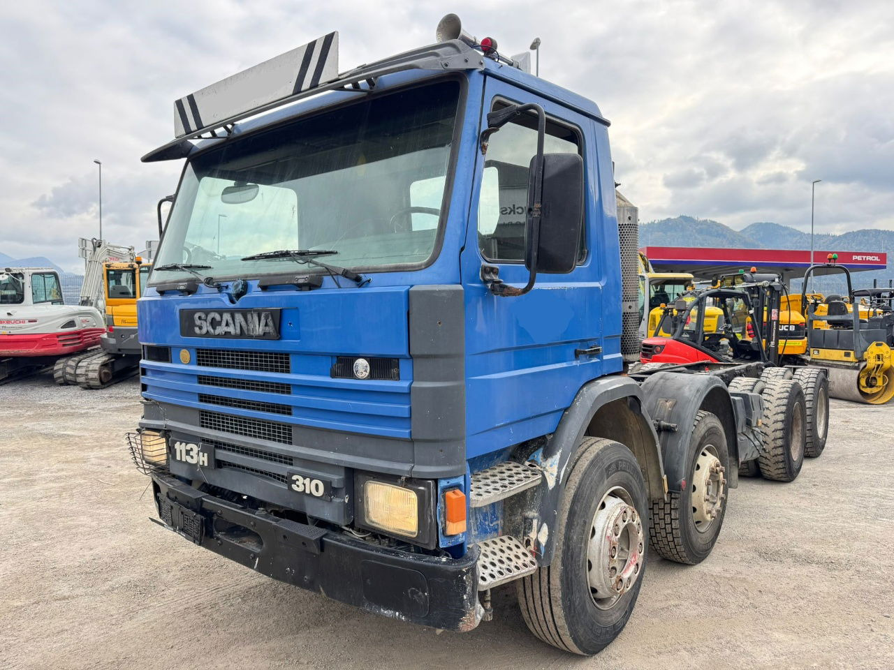 Scania 113H 310 8x4 chassis - full spring - Грузовик-шасси: фото 1 Scania 113H 310 8x4 chassis - full spring - Грузовик-шасси: фото 1
