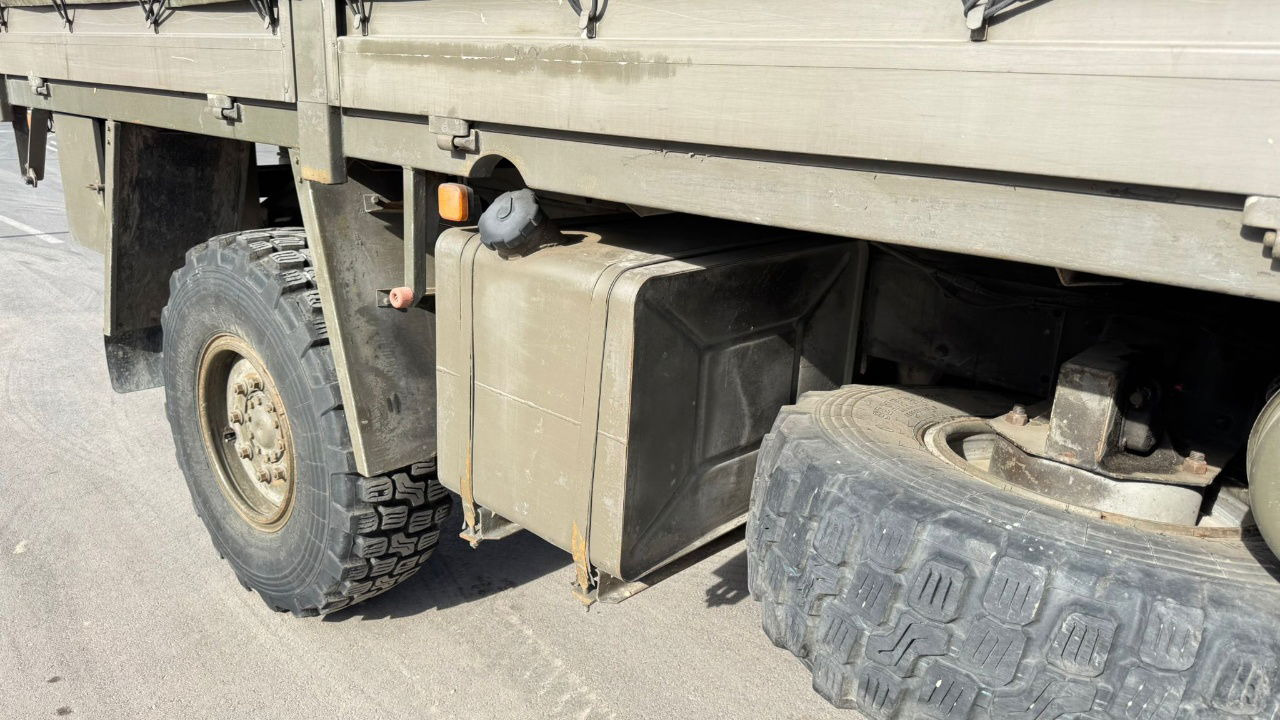Steyr 12M18 4X4 stake body -  truck - Тентованный грузовик: фото 3 Steyr 12M18 4X4 stake body -  truck - Тентованный грузовик: фото 3
