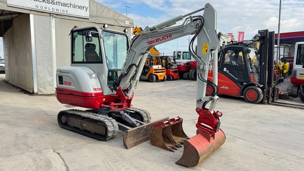 Takeuchi TB230 - Powertilt - 3X Buckets - 2021 Year - TOP - Мини-экскаватор: фото 2 Takeuchi TB230 - Powertilt - 3X Buckets - 2021 Year - TOP - Мини-экскаватор: фото 2