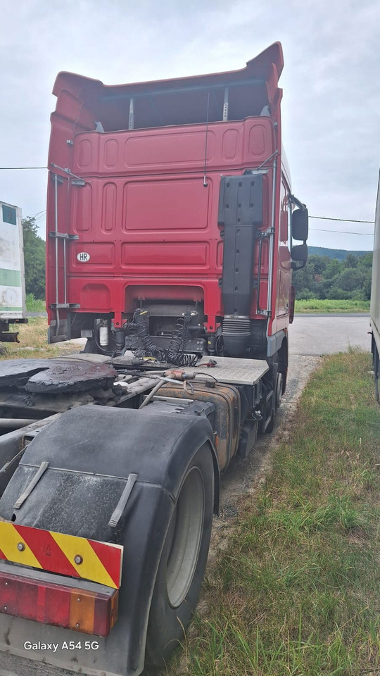 DAF XF 105.460 4x2 tractor unit - tipp. hydr. - Тягач: фото 4 DAF XF 105.460 4x2 tractor unit - tipp. hydr. - Тягач: фото 4