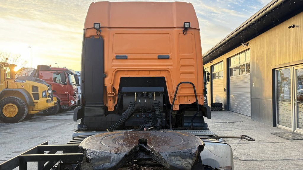 MAN TGA 18.430 4x2 tractor unit - new tyres - Тягач: фото 4 MAN TGA 18.430 4x2 tractor unit - new tyres - Тягач: фото 4