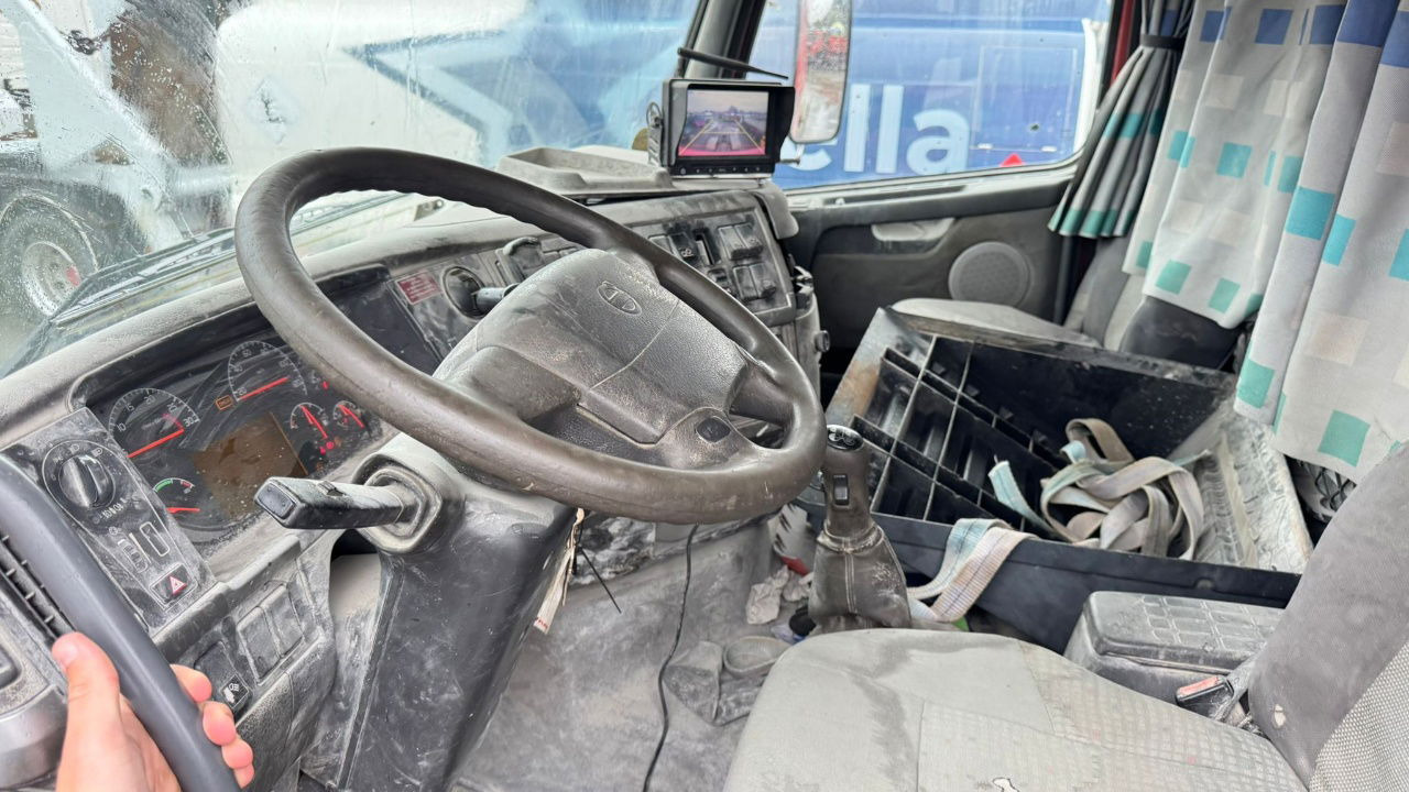 Грузовик-контейнеровоз/ Сменный кузов Volvo FH 12 460 6x2 Meiller abroll tipper - motor brake - lifting axle: фото 12 Грузовик-контейнеровоз/ Сменный кузов Volvo FH 12 460 6x2 Meiller abroll tipper - motor brake - lifting axle: фото 12