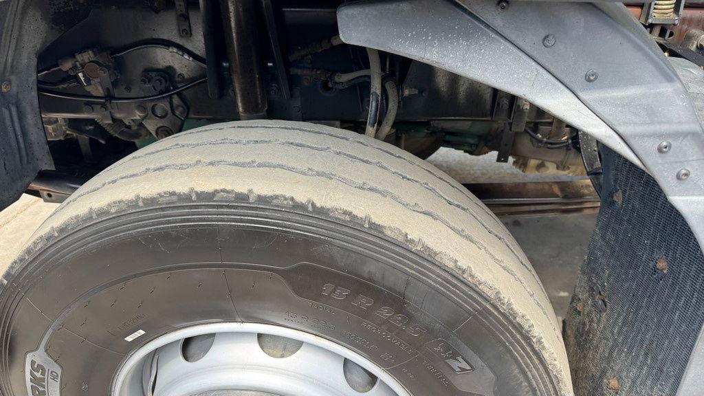 Самосвал Volvo FM 400 6x4 bordmatic tipper - motor brake: фото 13