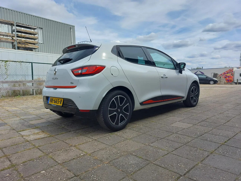 Renault Clio Clio 0.9 TCE - Хэтчбек: фото 4 Renault Clio Clio 0.9 TCE - Хэтчбек: фото 4