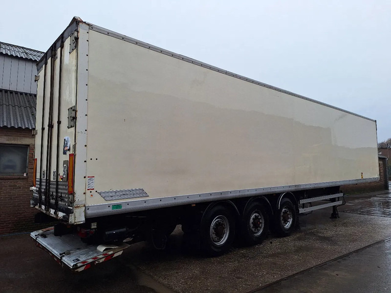 Samro ST39MHPE - Полуприцеп-фургон: фото 4 Samro ST39MHPE - Полуприцеп-фургон: фото 4